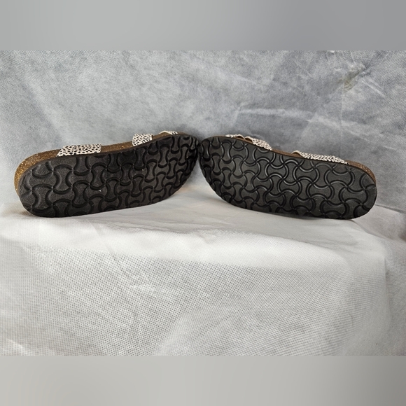 Cheetah print Mountain Sole women's sandals (size 8) - Picture 4 of 9